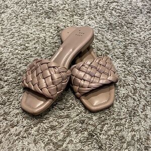 Nude Slides